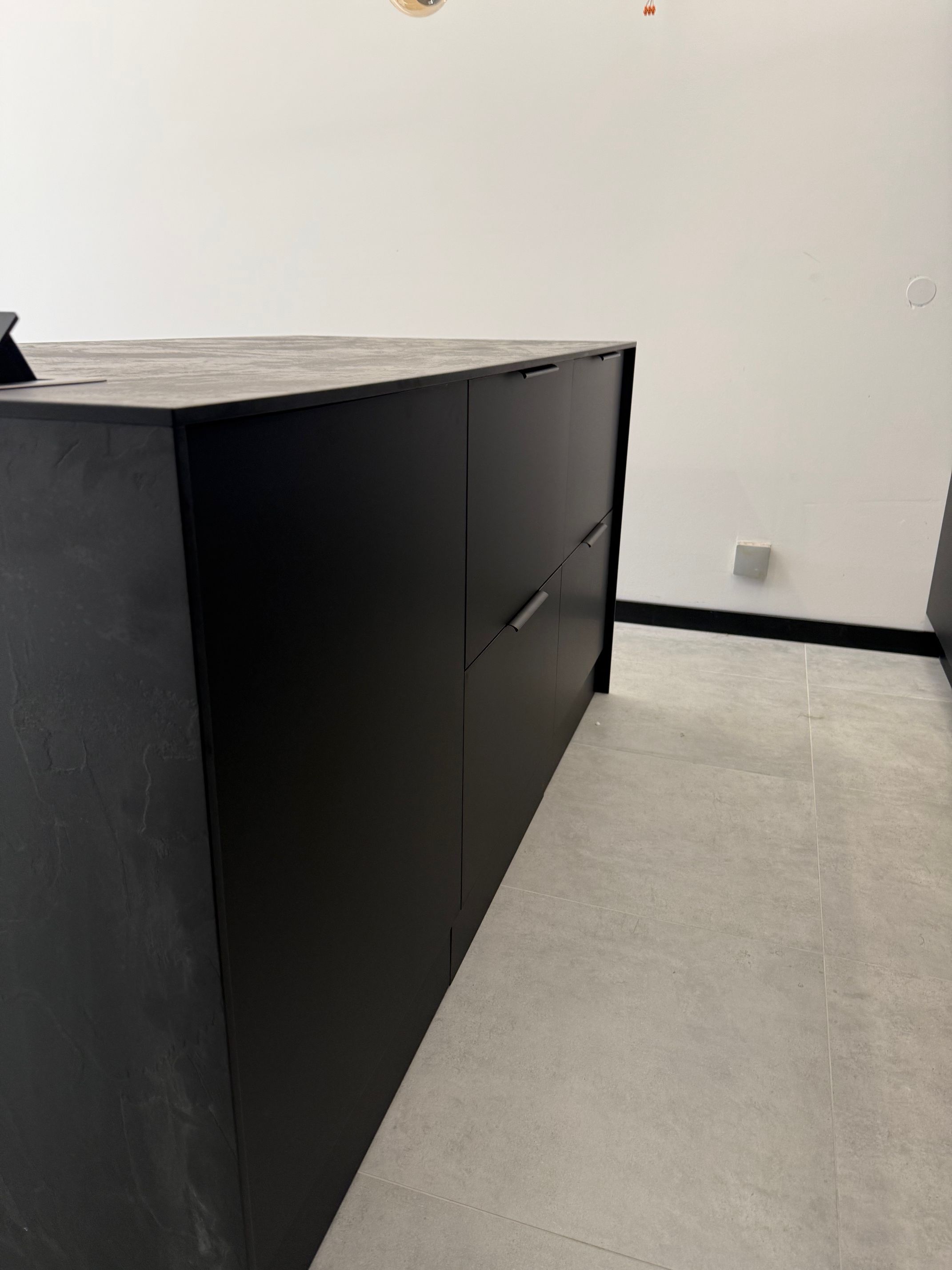 Kuchnia klasyczna z frezowanymi frontami Ustka