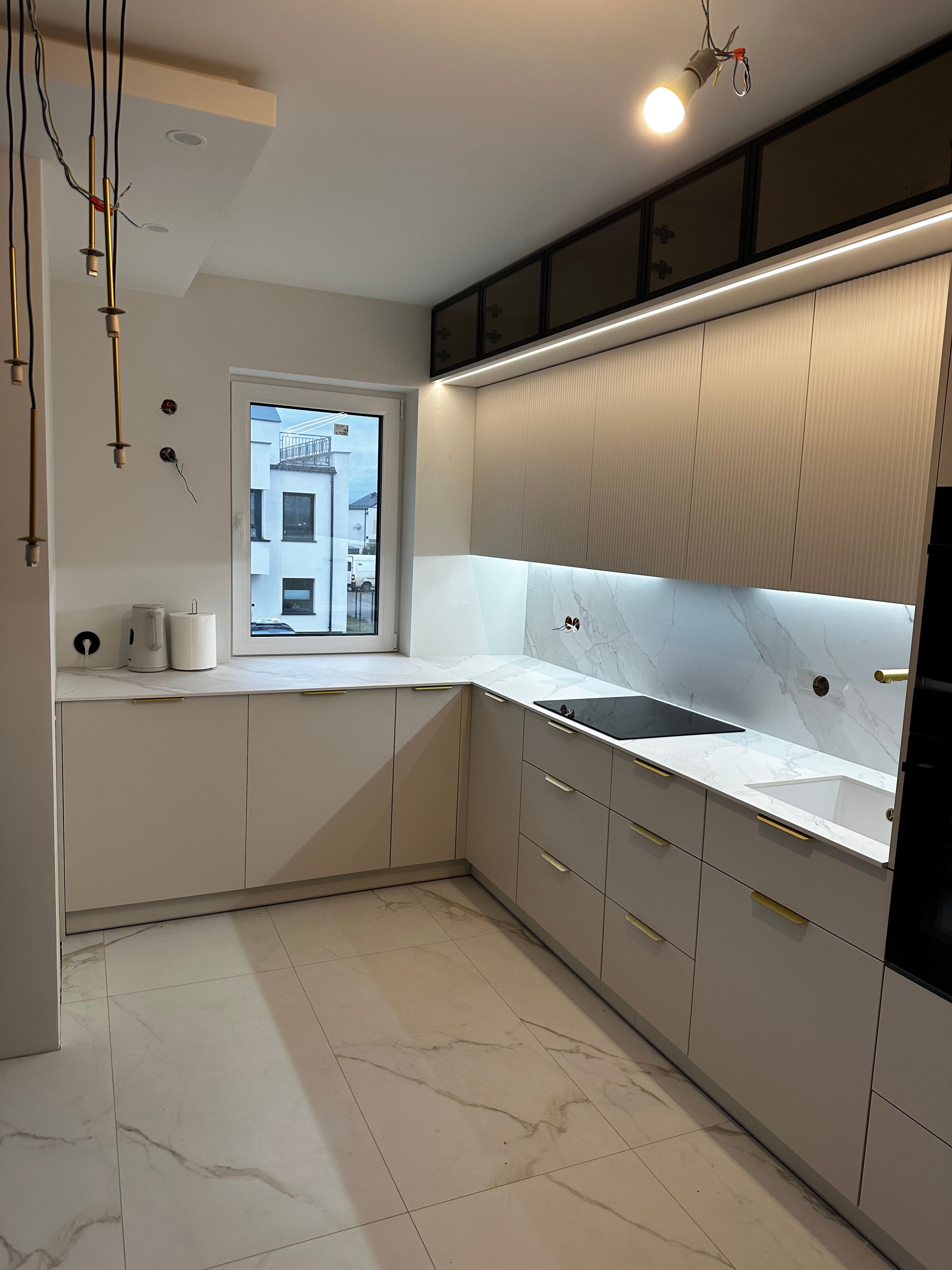 Kuchnia klasyczna z frezowanymi frontami Ustka