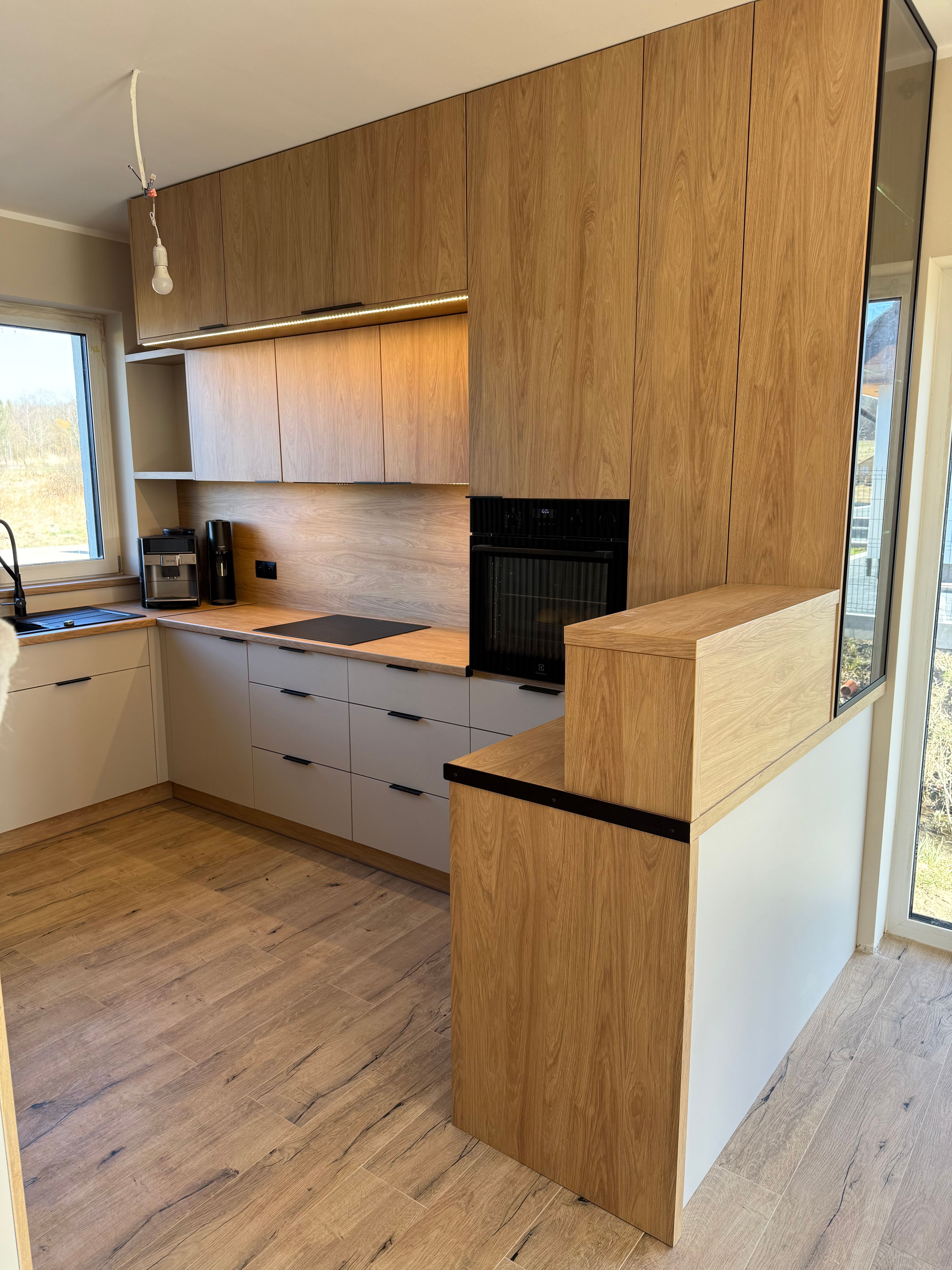 Nowoczesna kuchnia na wymiar Słupsk - Projekt i montaż