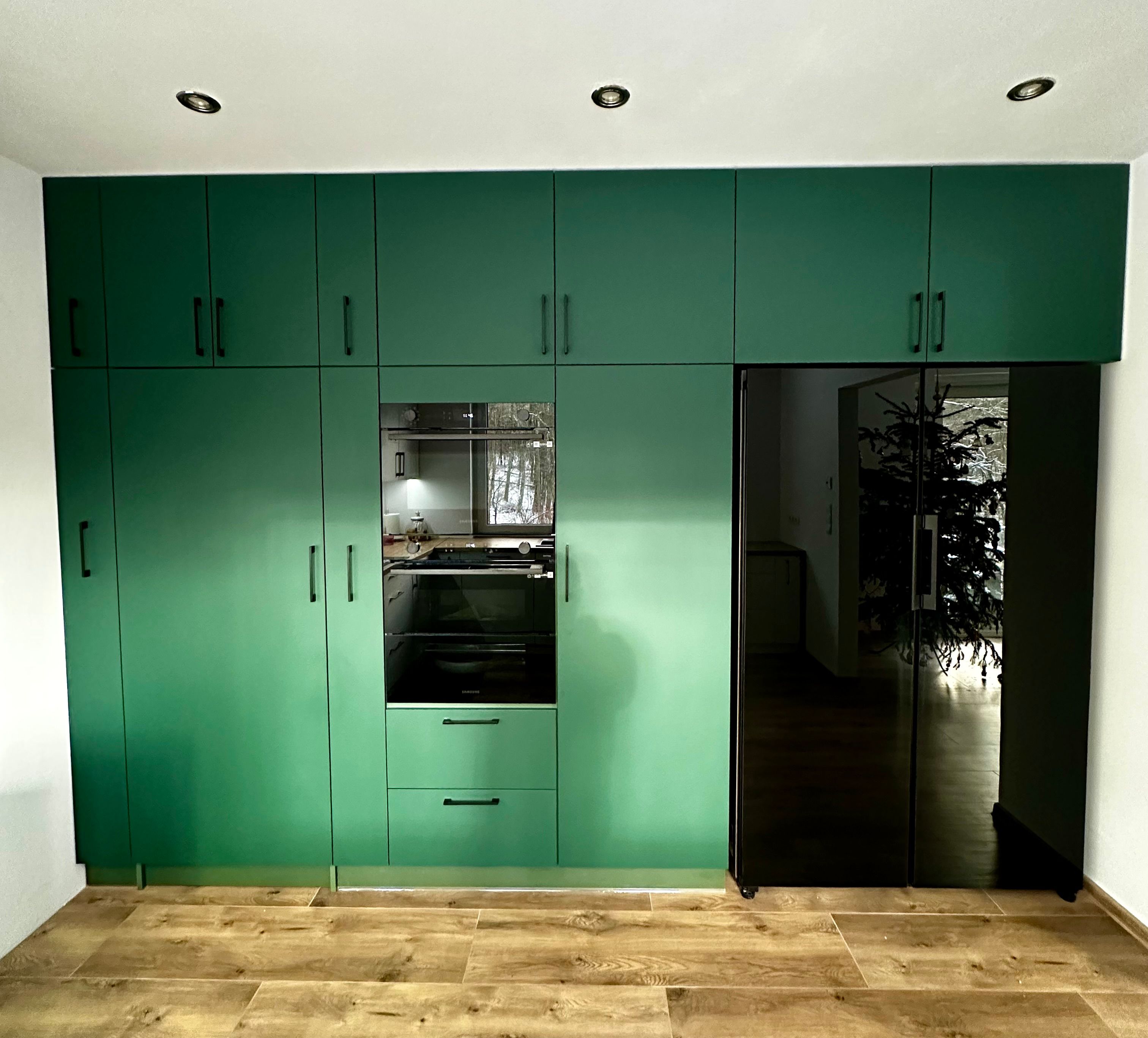 Kuchnia klasyczna z frezowanymi frontami Ustka